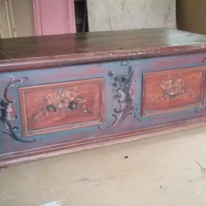 Decorative Antiques in West Sussex