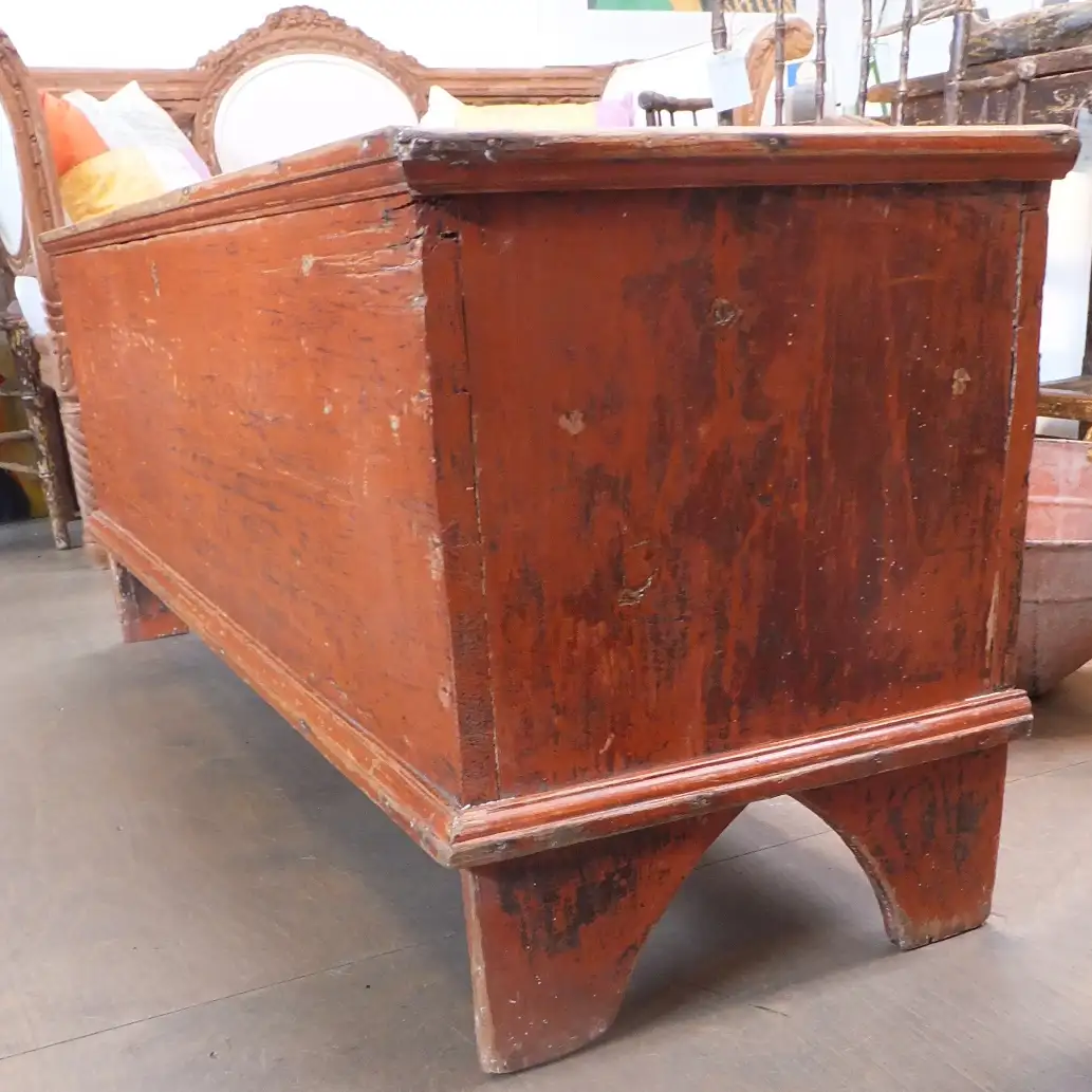 Why Decorative Antiques Are a Great Choice for the Home