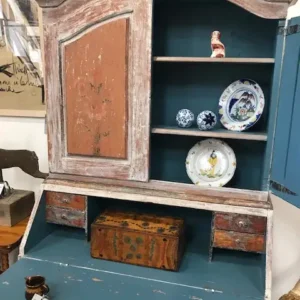 Decorative Antiques in West Sussex