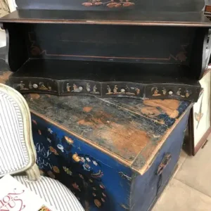 Decorative Antiques in West Sussex