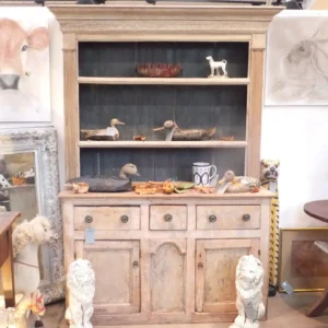 Cupboards & Dressers