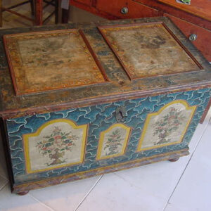 Decorative Antiques in West Sussex